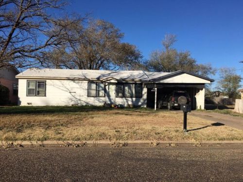 309 7th St, Plainview, TX 79072-9027