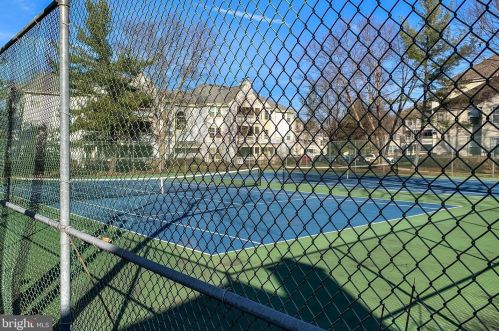 304 Trinity Ct, Princeton NJ  08540-7024 exterior