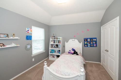 5302 Jay Thrush Dr, Richmond TX 77407-4011 exterior