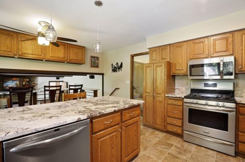 113 Hidden Meadow Rd, Saint Paul MN  55124-9743 exterior