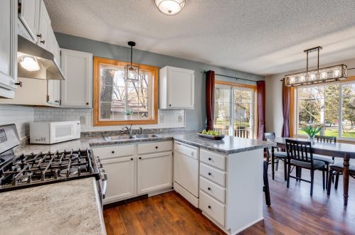 1180 Ferndale St, Saint Paul, MN 55119-3624