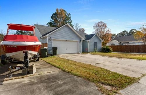 204 Elon Dr, Ladson, SC 29456-6200