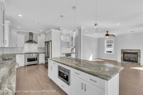 19 Sturgis Rd, Lavallette NJ 08735-2843 exterior