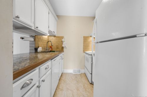 184 Gravel St, Meriden, CT 06450-4658
