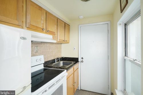 317 16 St, Philadelphia PA  19132-4418 exterior
