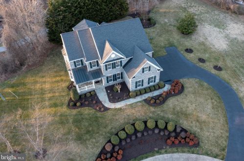 8908 Titleist Trl, Lorton, VA 22079-3135