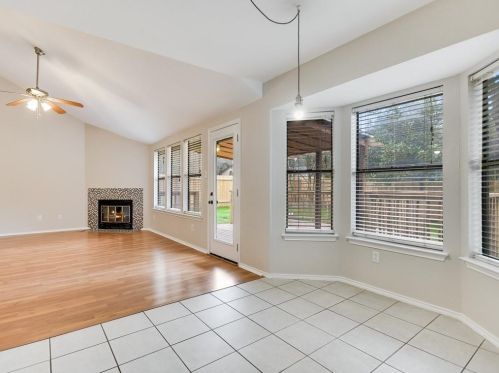 8114 Cache Dr, Austin TX  78749-3824 exterior