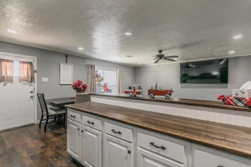 6440 Buckingham Trl, Fort Worth TX  76182-5005 exterior