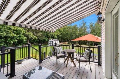 3 Rebecca Dr, Londonderry, NH 03053-3264