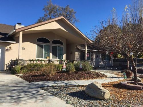 27541 Buckpasser Dr, Tehachapi, CA 93561-5327