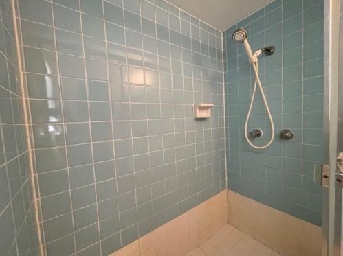 2131 Bowie Dr, Carrollton TX 75006-7604 exterior