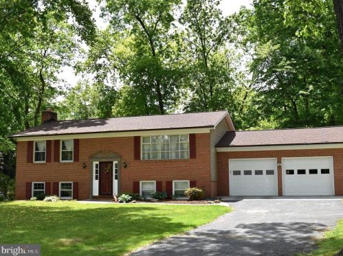 21 Captain Baird Ct, Charles Town, WV 25414-5062