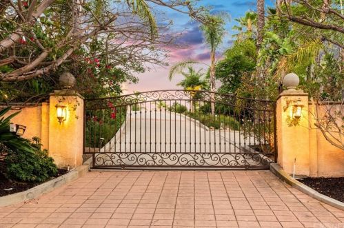 11630 Shadowglen Rd, El Cajon, CA 92020-8346