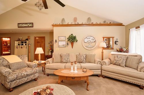 5541 Meissen Dr, Springfield OH  45502-8878 exterior