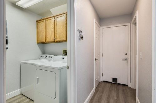 8982 Springhurst Dr, Elk Grove CA  95624-3220 exterior