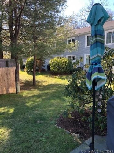 97 Norwalk Rd, Norwalk CT  06850-4429 exterior