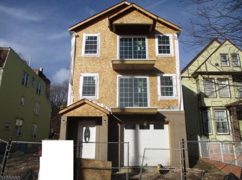 382 Summer Ave, Newark, NJ 07104-2812