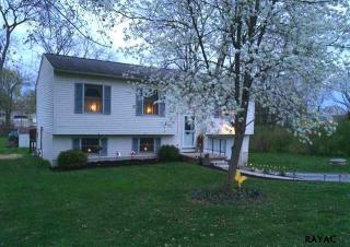 2309 Log Cabin Rd, York, PA 17408-3932