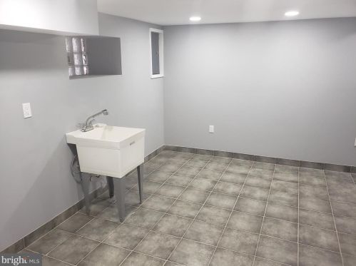 4816 10th St, Philadelphia PA  19141-3930 exterior