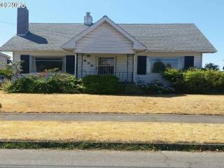 835 72nd Ave, Portland, OR 97215-2211