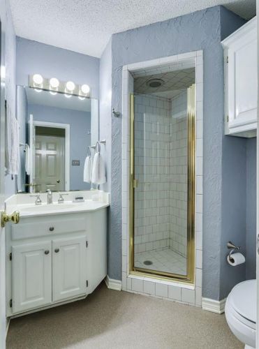 2517 Belmeade Dr, Carrollton TX 75006-2008 exterior