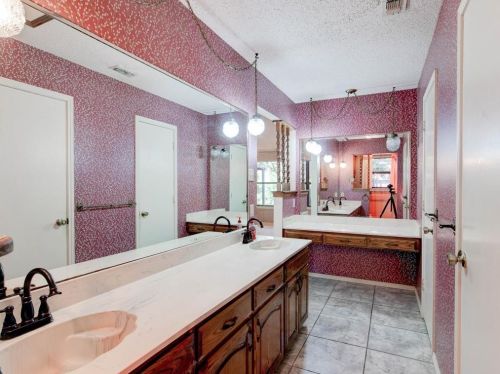 410 Granada Calle Ct, Granbury TX 76049-1476 exterior