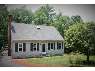 53 Star Cir, Auburn, NH 03032-3925
