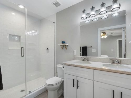 993 Burns Dr, Atlanta GA  30310-4631 exterior