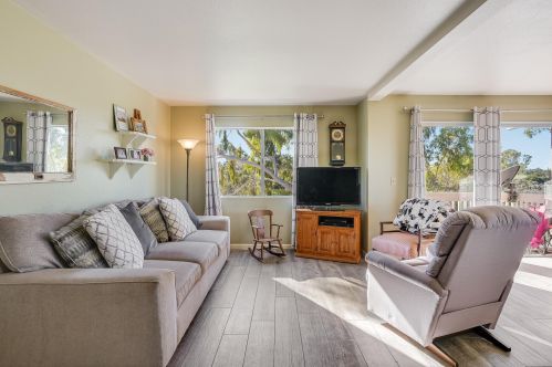 4213 La Pinata Way, Oceanside, CA 92057-7477