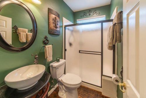 3609 Cimarron Dr, Carrollton TX 75007-6304 exterior