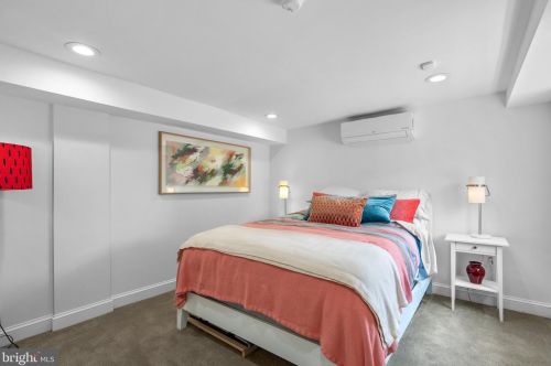 8409 Grove St, Silver Spring MD 20910-4761 exterior