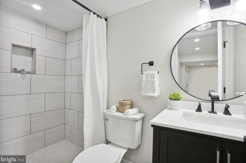 401 Boyd Ave, Silver Spring MD 20912-5404 exterior