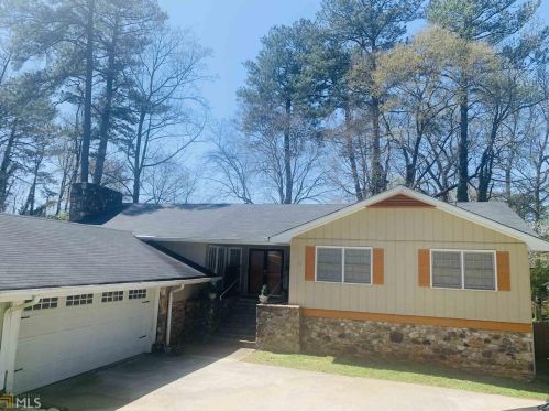 497 Rays Rd, Stone Mountain, GA 30083-4262