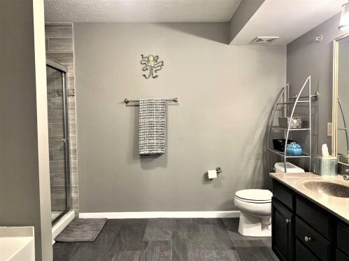 7204 English Dr, Cincinnati OH  45244-3150 exterior