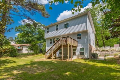 1648 Beacon Hill Blvd, Atlanta GA  30329-2556 exterior