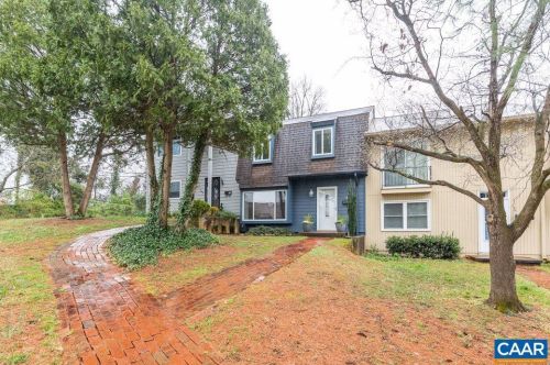 55 Woodlake Dr, Charlottesville, VA 22901-1327