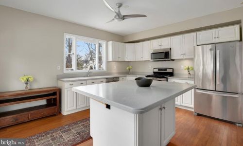 6701 Poplar Ave, Silver Spring MD 20912-4671 exterior