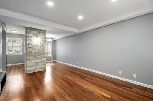 300 Crockett St, Austin TX  78704-8923 exterior