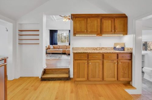 59 Lakeview Terrace Ext, Sandy Hook CT  06482-1467 exterior