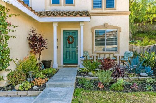 649 Hillhaven Dr, San Marcos, CA 92078-6106