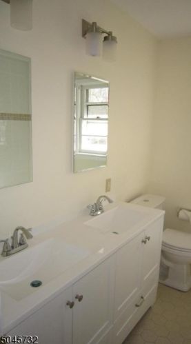 333 Meyersville Rd, Gillette NJ  07933-1209 exterior