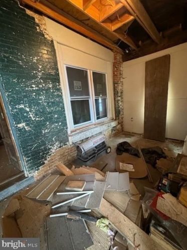 129 63rd St, Philadelphia PA 19142-2303 exterior