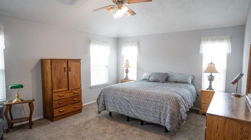 8113 Doe Mdw Dr, Austin TX  78749-2866 exterior