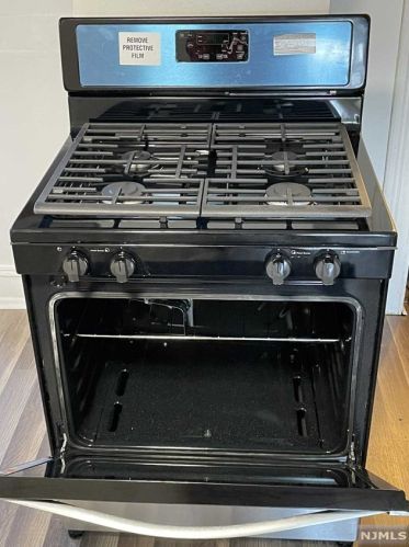 15 Pennington St, Paterson NJ  07501-2312 exterior