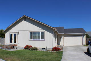 1926 Bird Ave, Mckinleyville, CA 95519-3893