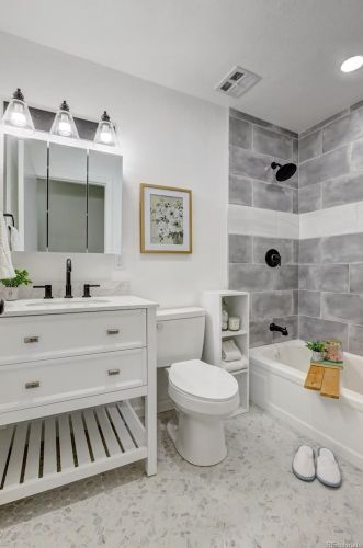 18479 60th Ave, Denver CO  80403-2112 exterior