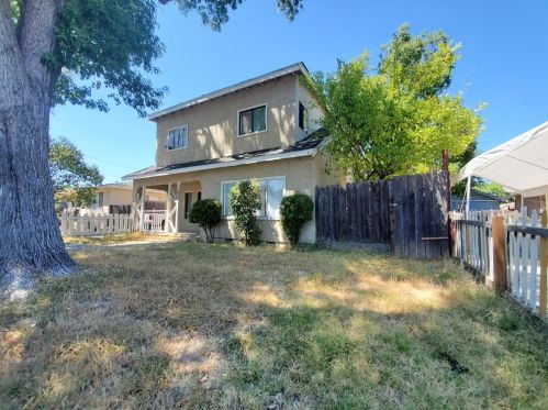 1637 Pearl St, Modesto, CA 95350-3872
