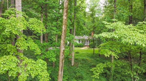 152 Burdette Rd, Atlanta GA  30327-4804 exterior