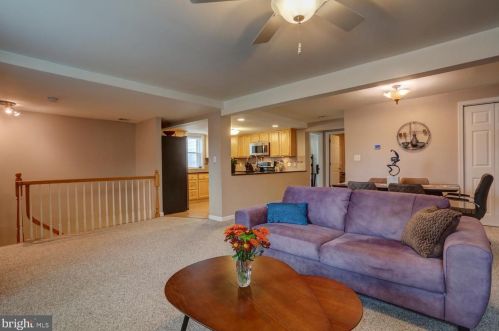 241 Cherry St, Lancaster PA  17602-2725 exterior