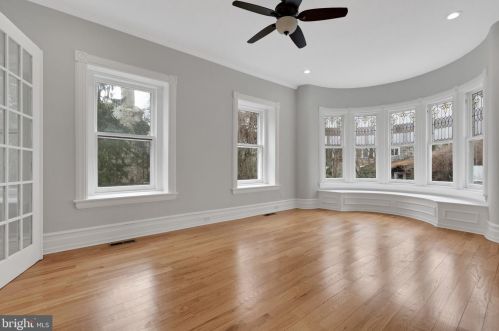 241 Kings Hwy, Tavistock NJ 08033-1981 exterior